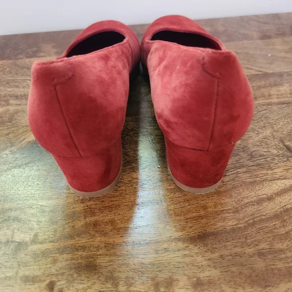 Jeffrey Campbell Red Suede Low Heel Round Toe Pumps - Picture 7 of 9